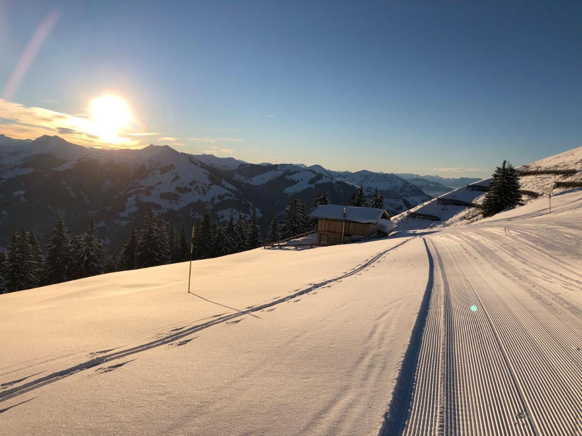 Hotel Alpin Tyrol - Kitzbueheler Alpen Санкт-Йоганн Экстерьер фото