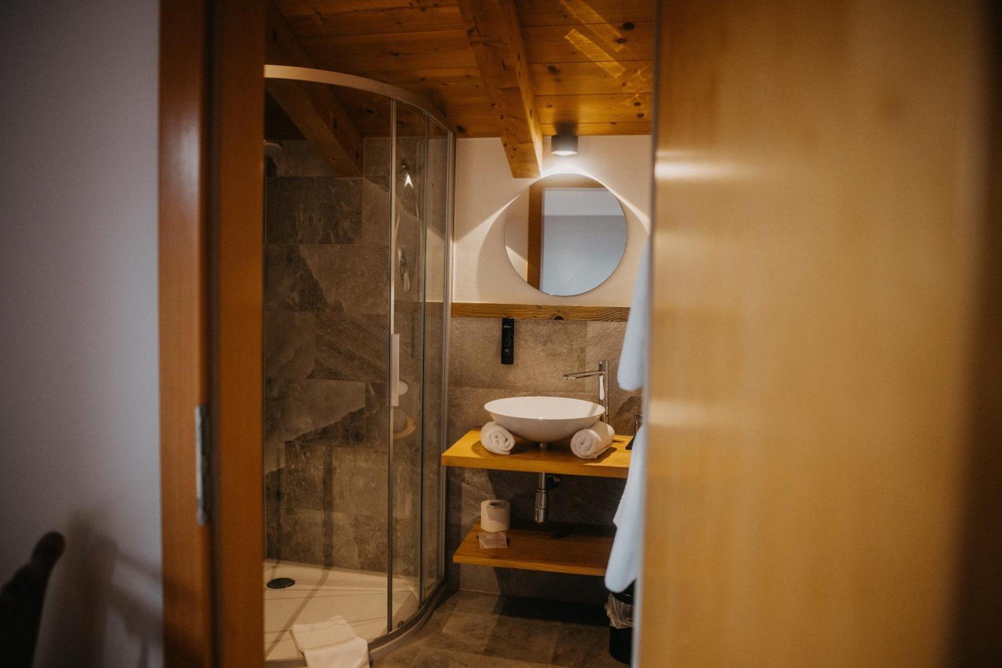 Hotel Alpin Tyrol - Kitzbueheler Alpen Санкт-Йоганн Экстерьер фото