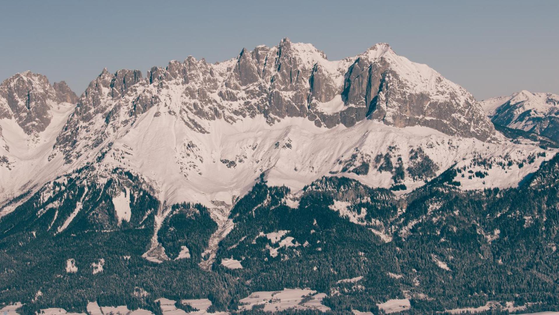 Hotel Alpin Tyrol - Kitzbueheler Alpen Санкт-Йоганн Экстерьер фото